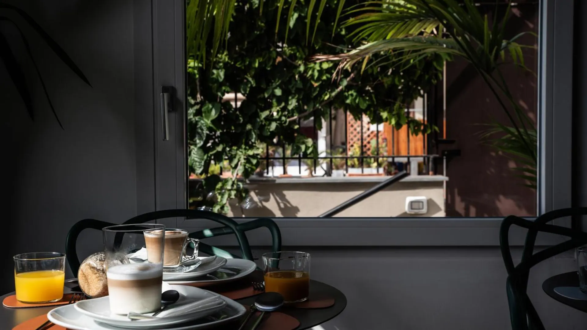 Bed & Breakfast Luxury B&B Euphorbia Acireale